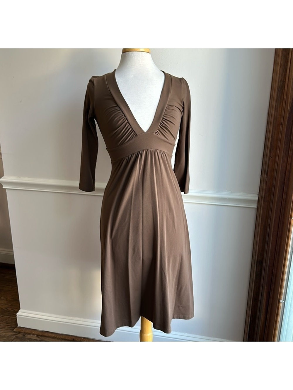 Susana Monaco Brown Deep V Neck Aline Flare Stretch Dress Small EUC